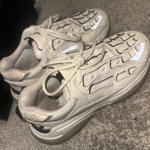 Amiri Bone Sneakers Size 39